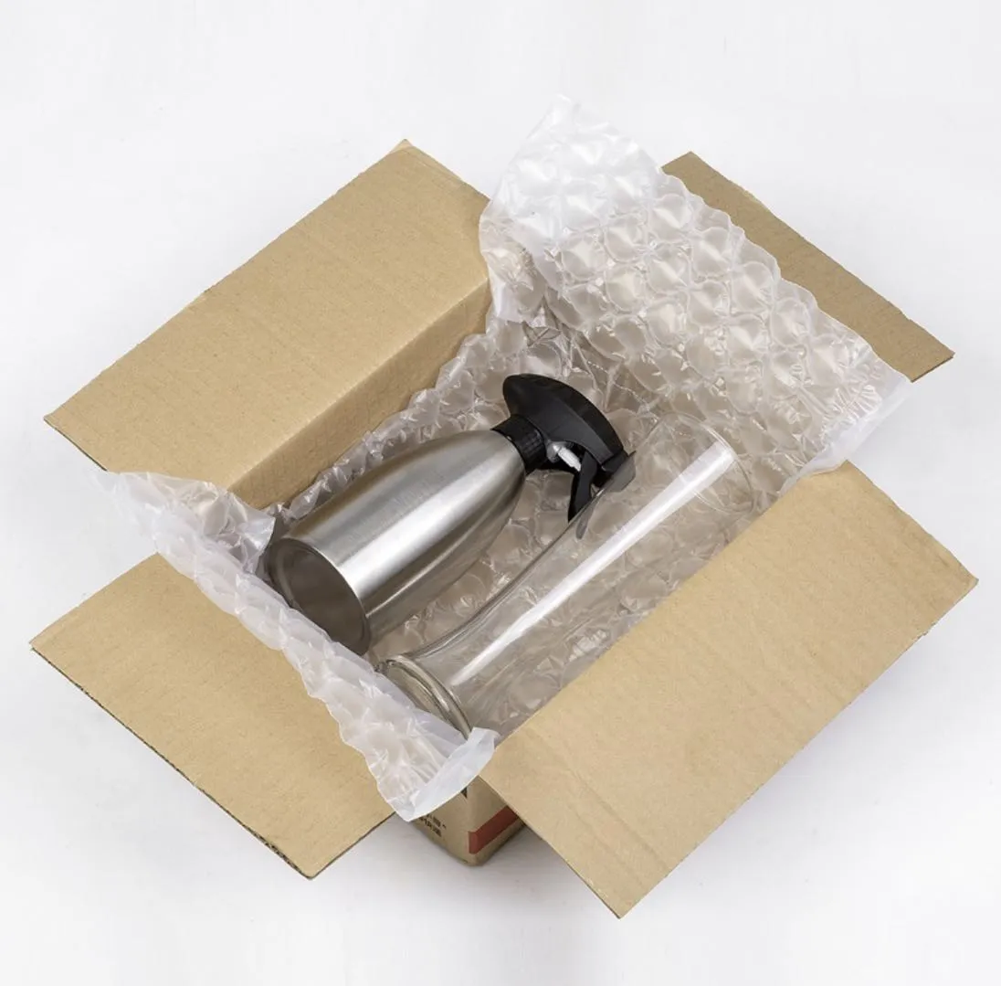 Caixa com colmeia separando múltiplos produtos para transporte